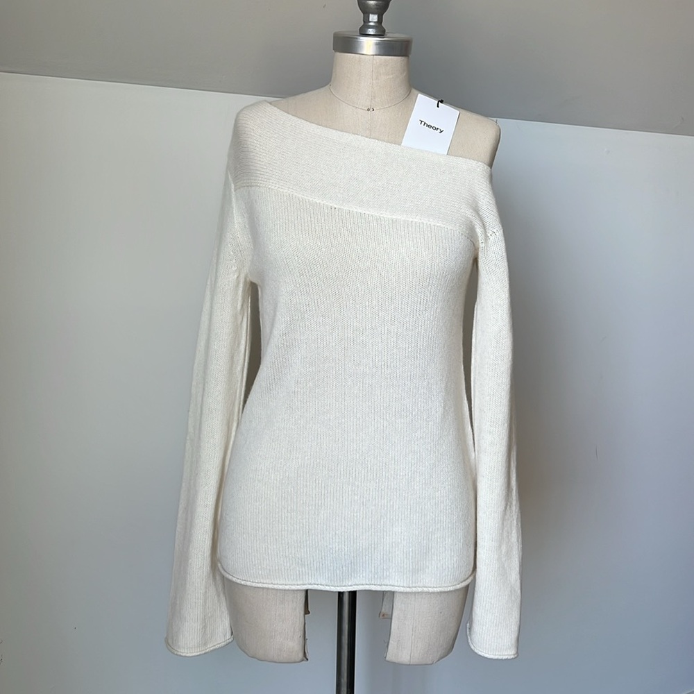 New With Tags! THEORY Cashmere Sweater